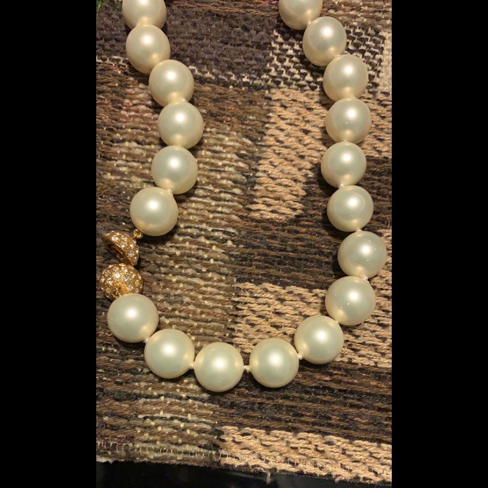 Pearl necklace